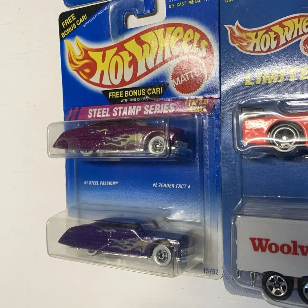 Hot Wheels Vintage 2-pack 90 year anniversary Ride Aid, Woolworth, Lucky Zender